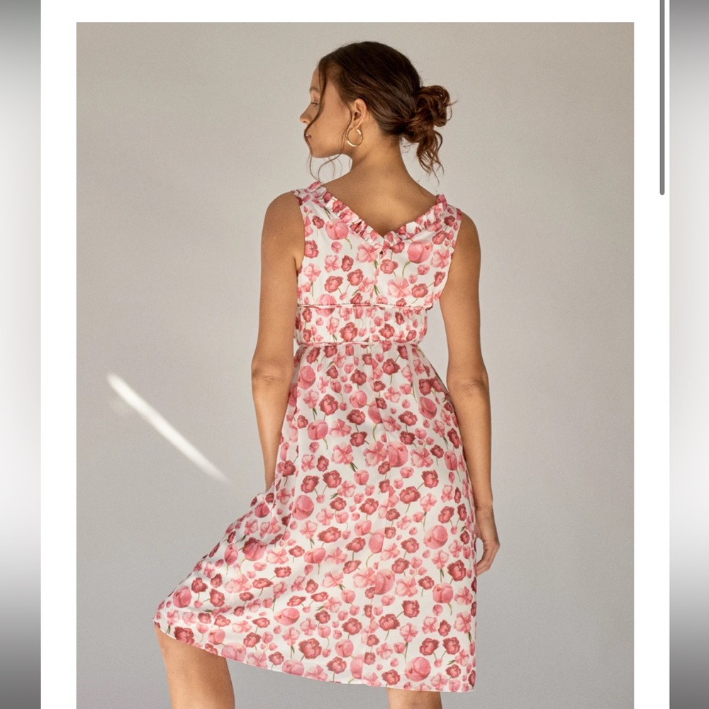 SIPOS New York strawberry floral dress new with tags